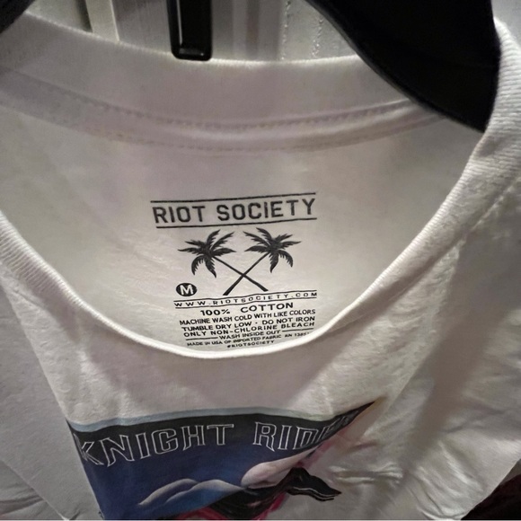 Riot Society Knight Rider Tee. Large graphic screen. Short sleeves. Mens Medium. - Picture 3 of 5